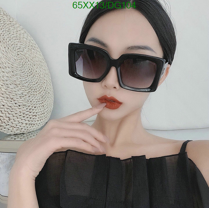 Glasses-Chanel Code: DG104 $: 65USD