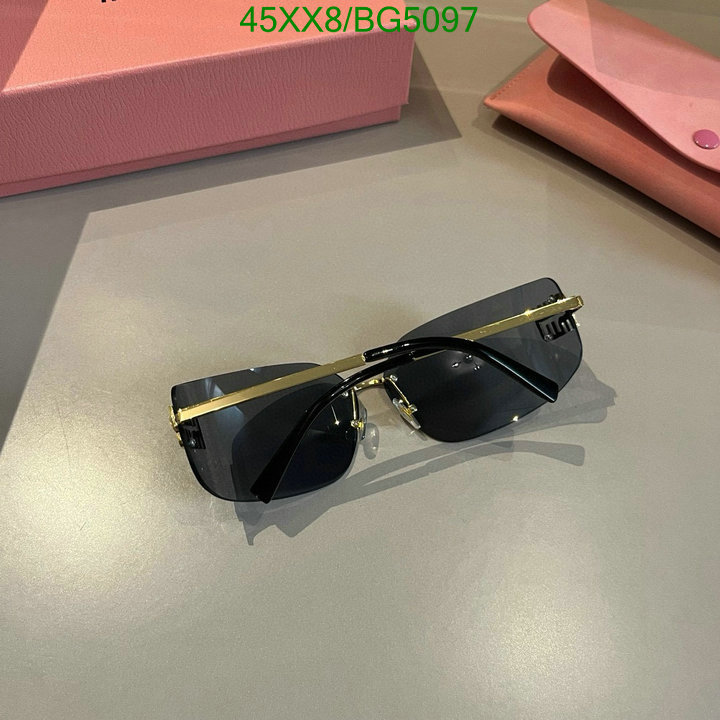 Glasses-MiuMiu Code: BG5097 $: 45USD