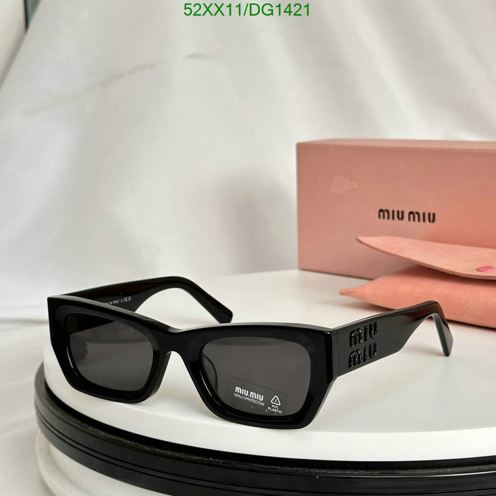 Glasses-MiuMiu Code: DG1421 $: 52USD