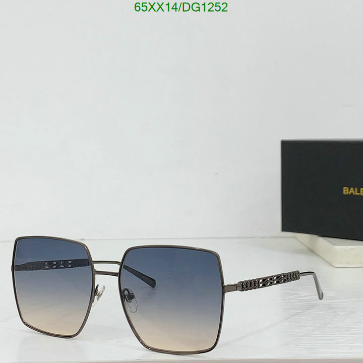 Glasses-Balenciaga Code: DG1252 $: 65USD