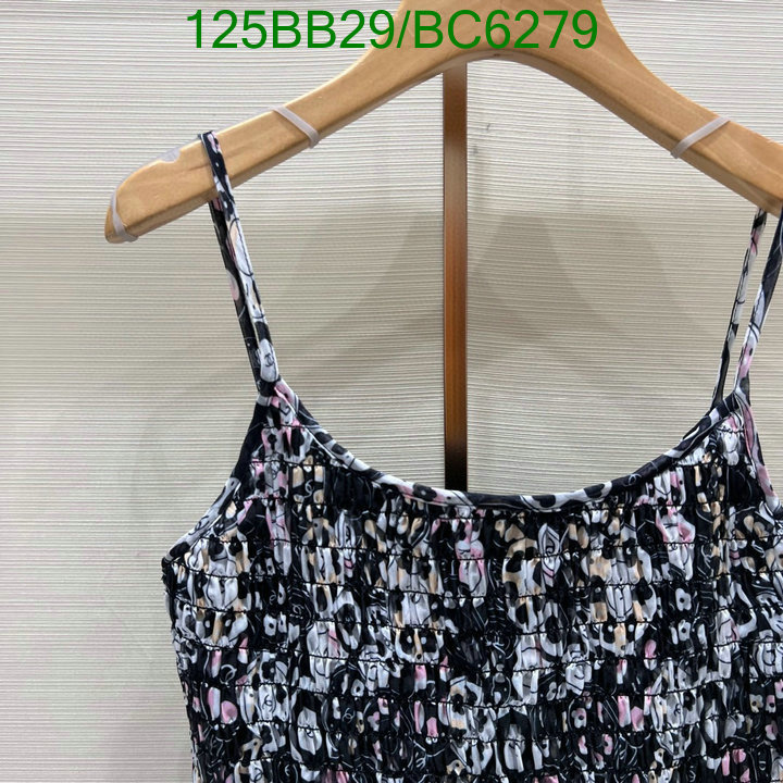 Clothing-Chanel Code: BC6279 $: 125USD