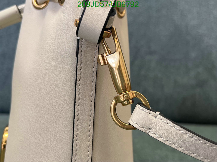 Valentino Bag-(Mirror)-Diagonal- Code: UB9792 $: 209USD