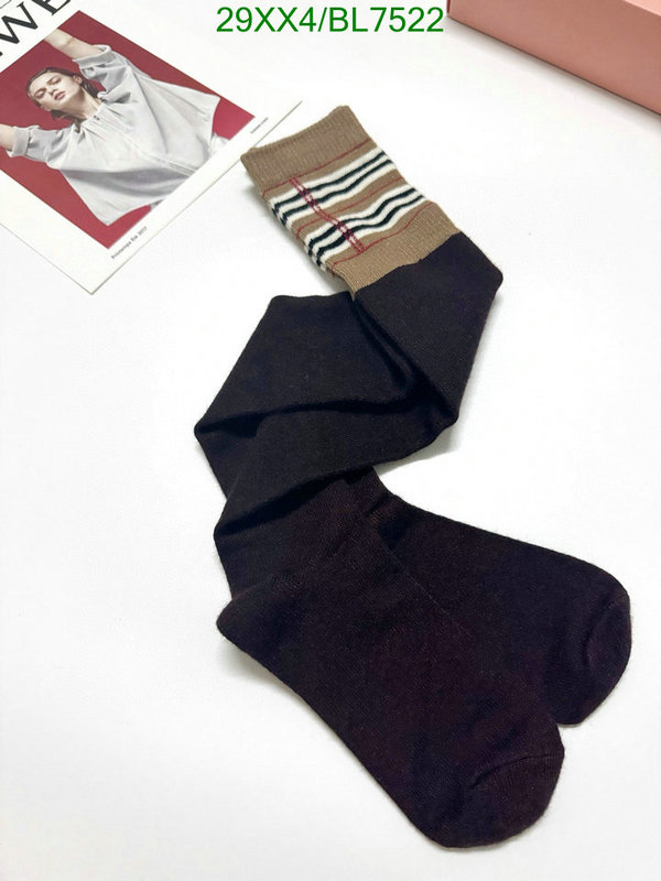 Sock-Burberry Code: BL7522 $: 29USD