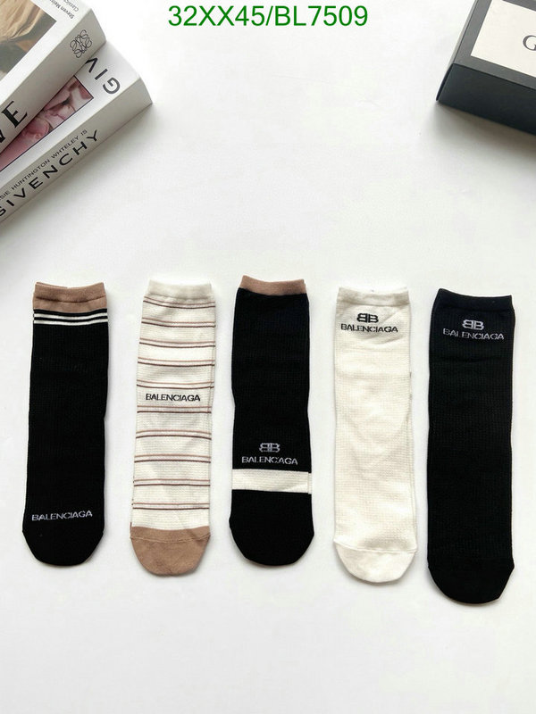 Sock-Balenciaga Code: BL7509 $: 32USD