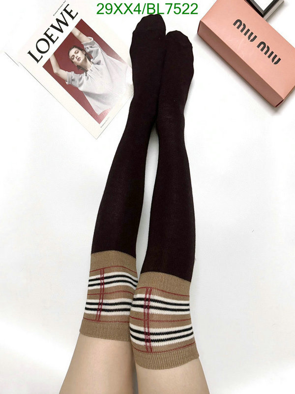 Sock-Burberry Code: BL7522 $: 29USD