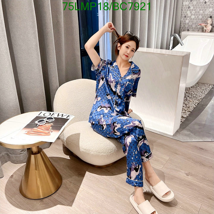 Pajamas-yoga-workout clothes-bathrobes-leggings Code: BC7921