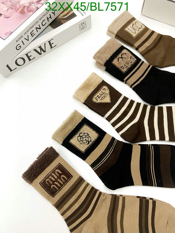 Sock-Chanel Code: BL7571 $: 32USD