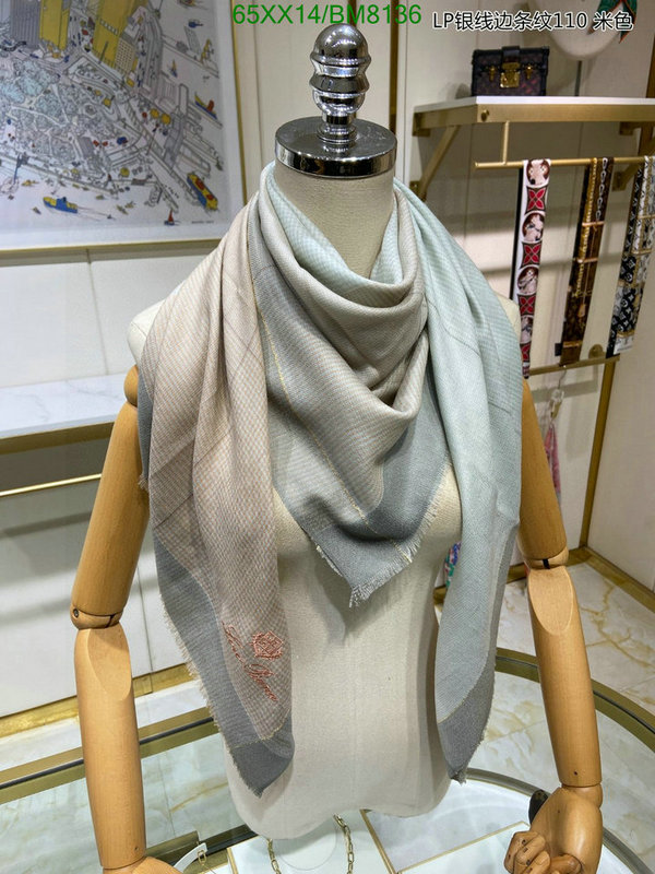 Scarf-Loro Piana Code: BM8136 $: 65USD