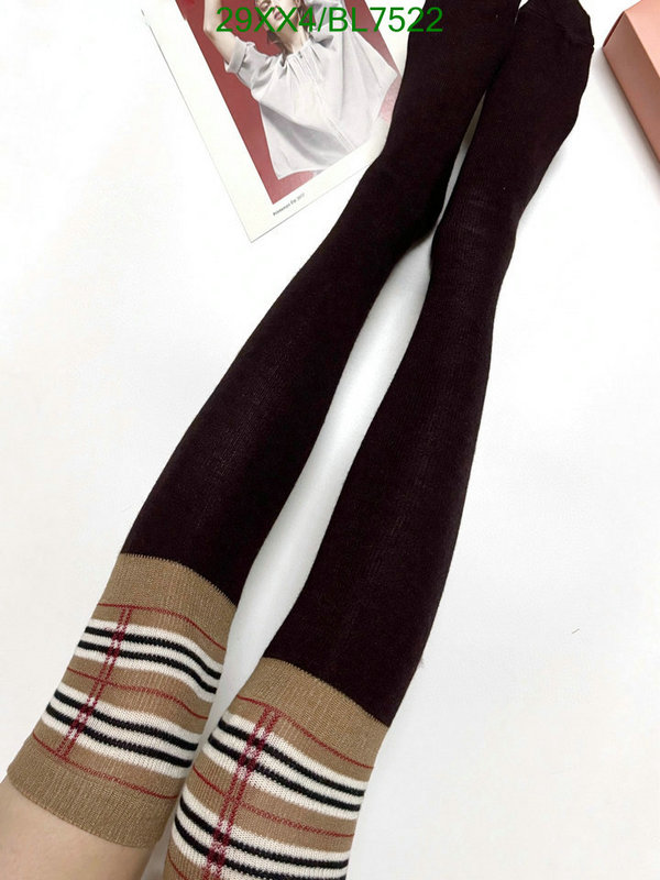 Sock-Burberry Code: BL7522 $: 29USD