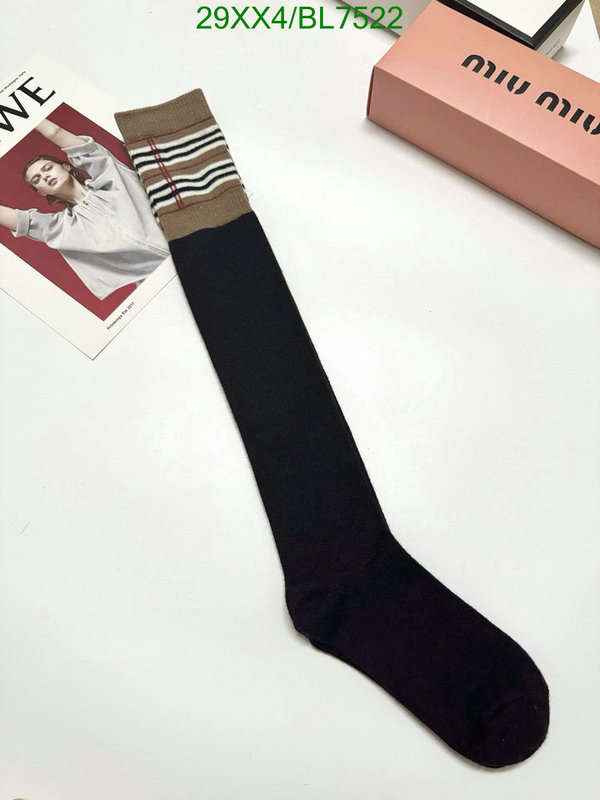 Sock-Burberry Code: BL7522 $: 29USD