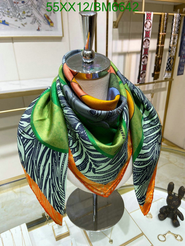 Scarf-Hermes Code: BM6642 $: 55USD