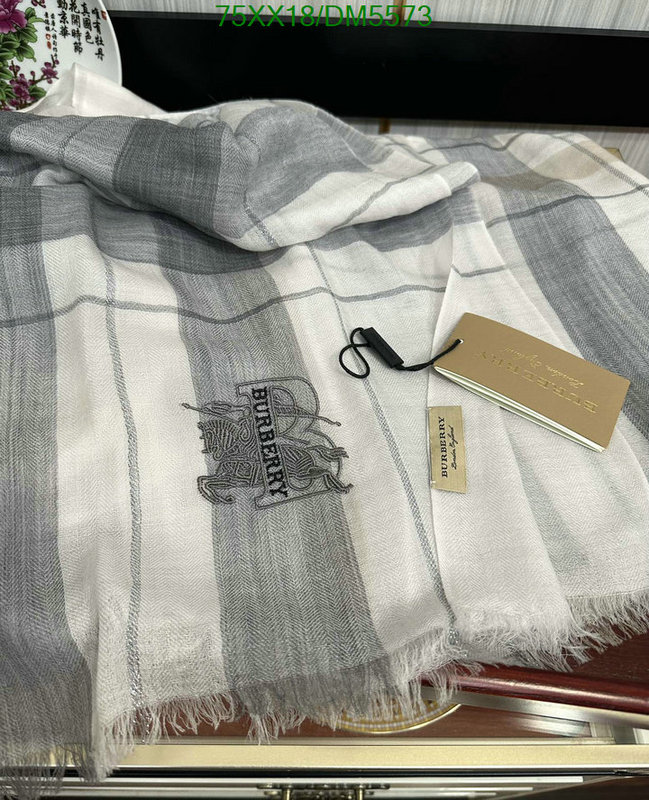 Scarf-Burberry Code: DM5573 $: 75USD