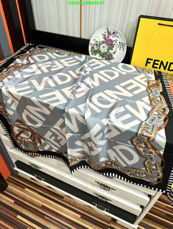 Scarf-Fendi Code: KM5837 $: 55USD