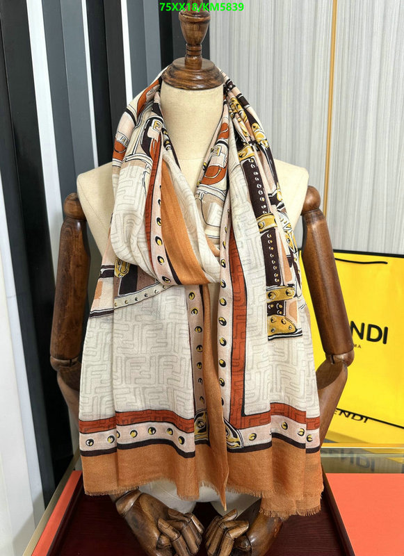 Scarf-Fendi Code: KM5839 $: 75USD