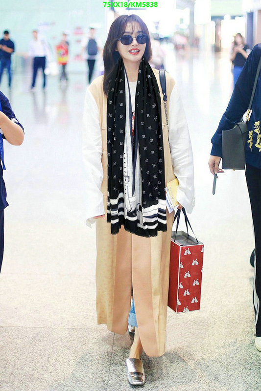 Scarf-Fendi Code: KM5838 $: 75USD