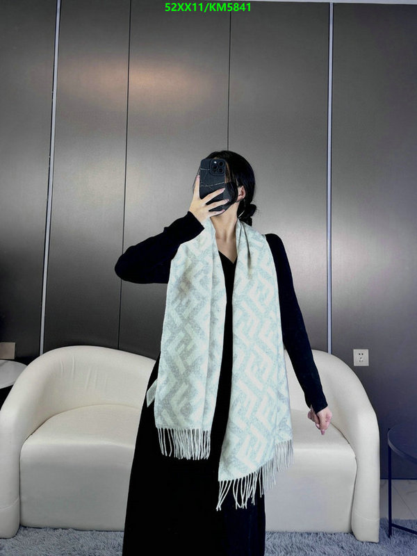 Scarf-Fendi Code: KM5841 $: 52USD