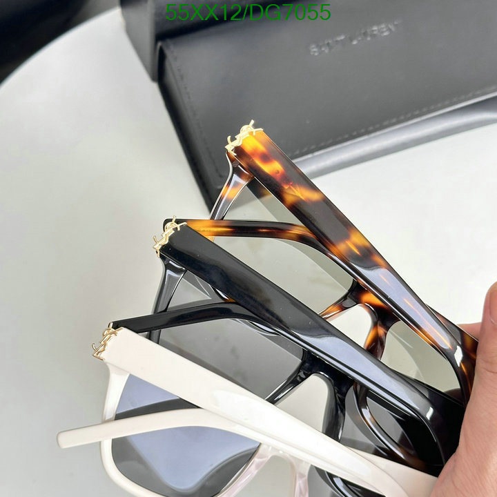 Glasses-YSL Code: DG7055 $: 55USD