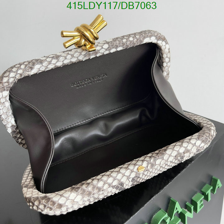 BV Bag-(Mirror)-Clutch- Code: DB7063 $: 415USD