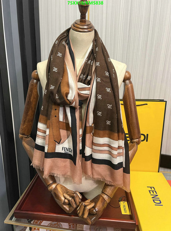 Scarf-Fendi Code: KM5838 $: 75USD