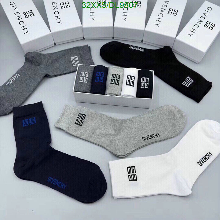 Sock-Givenchy Code: DL9807 $: 32USD