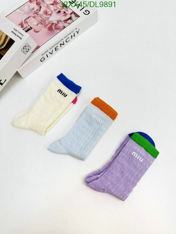 Sock-Miu Miu Code: DL9891 $: 32USD