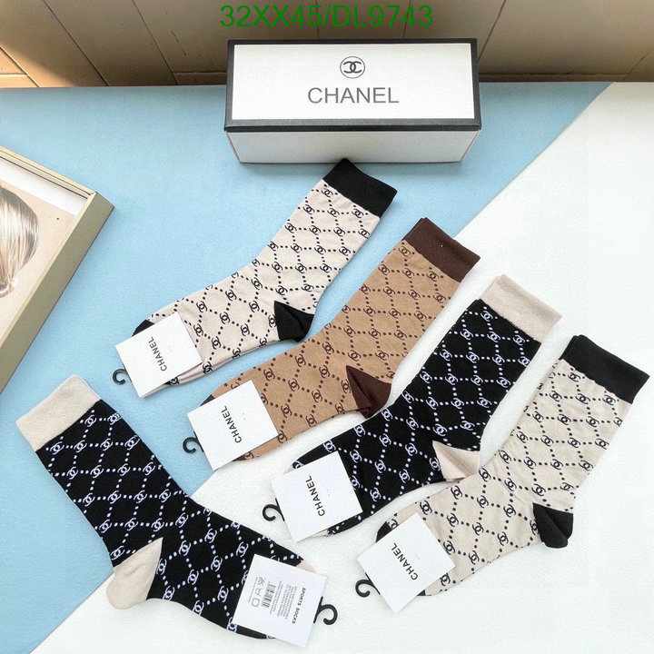 Sock-Chanel Code: DL9743 $: 32USD