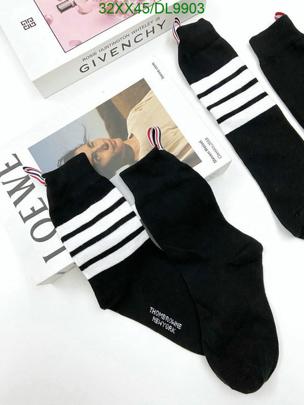 Sock-Thom Browne Code: DL9903 $: 32USD