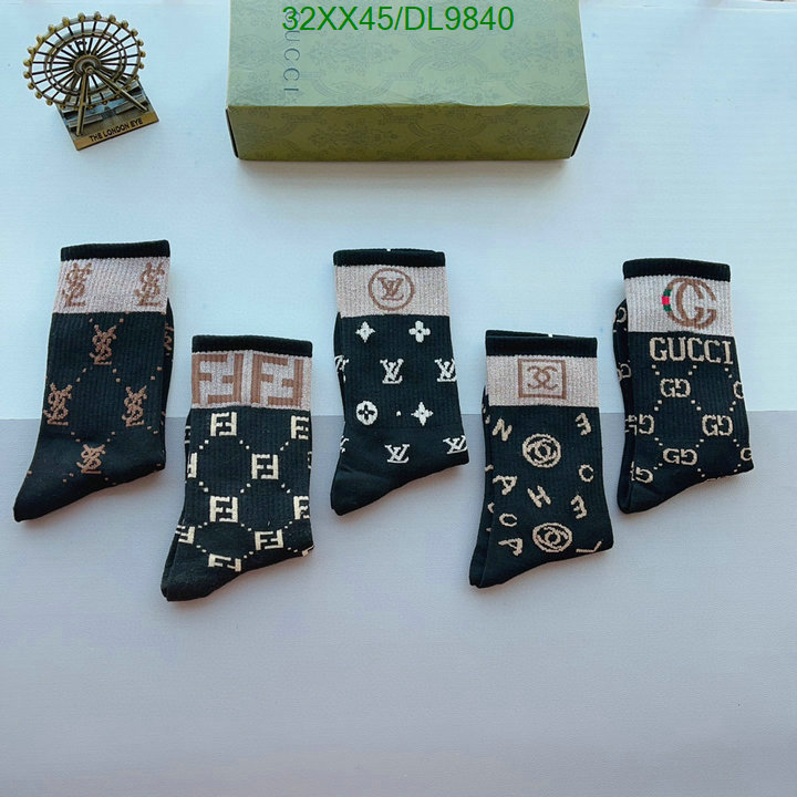 Sock-Gucci Code: DL9840 $: 32USD