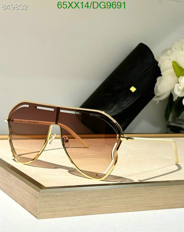 Glasses-Linda Farrow Code: DG9691 $: 65USD