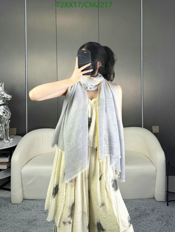 Scarf-Chanel Code: CM2217 $: 72USD