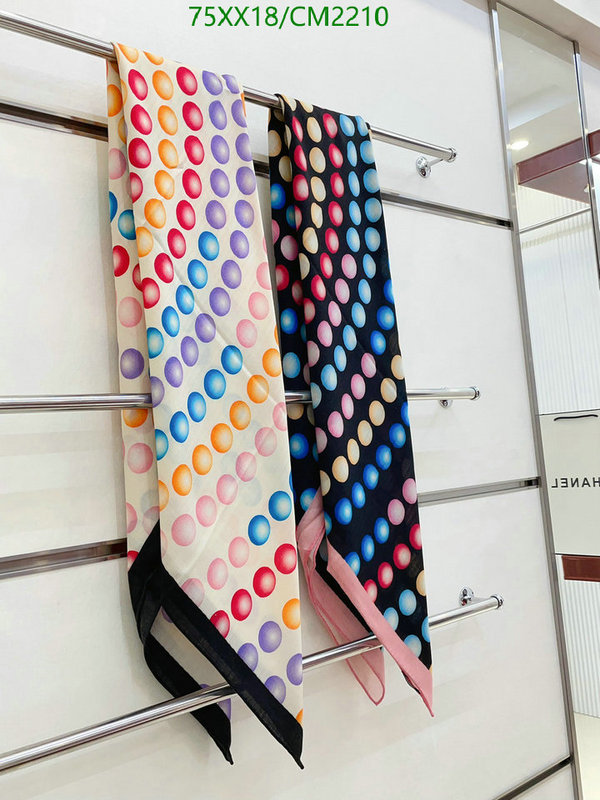 Scarf-Chanel Code: CM2210 $: 75USD