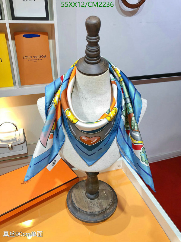 Scarf-Hermes Code: CM2236 $: 55USD