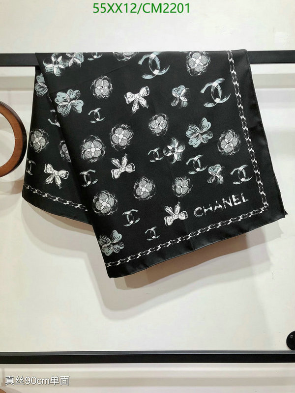 Scarf-Chanel Code: CM2201 $: 55USD