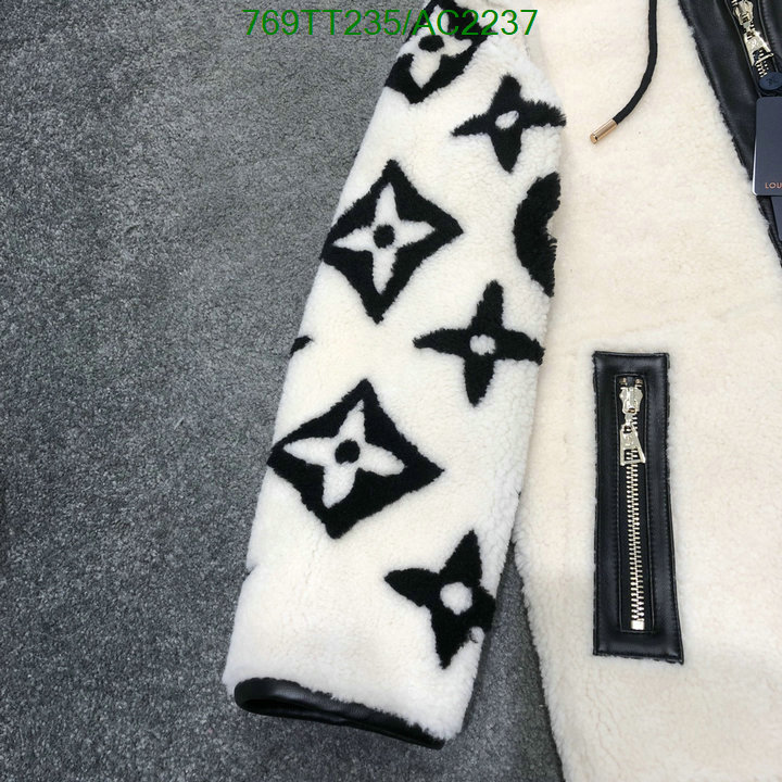 Clothing-LV Code: AC2237 $: 769USD