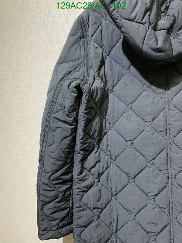 Down jacket Women-Burberry Code: AC1102 $: 129USD