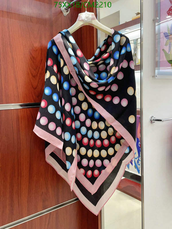 Scarf-Chanel Code: CM2210 $: 75USD