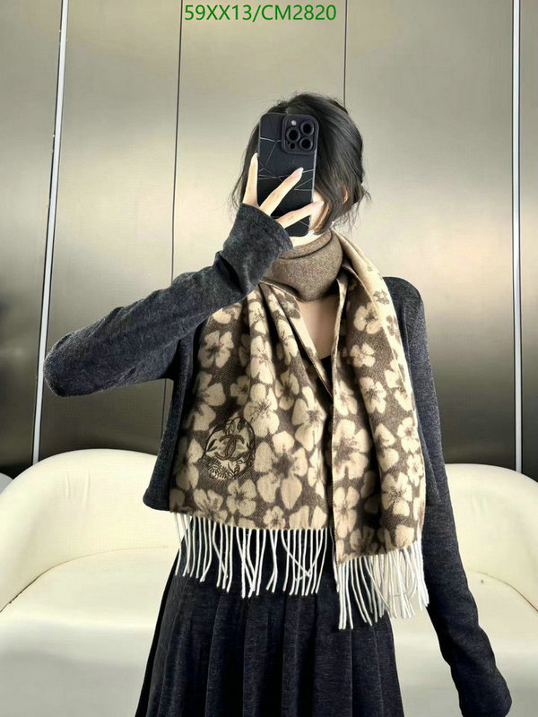 Scarf-Chanel Code: CM2820 $: 59USD