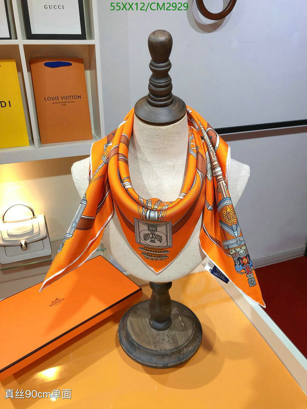 Scarf-Hermes Code: CM2929 $: 55USD