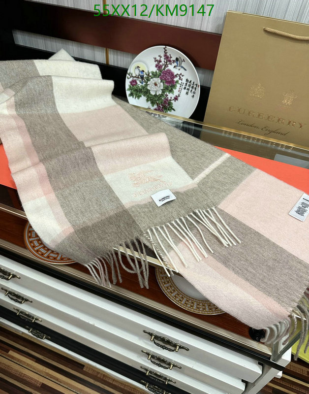 Scarf-Burberry Code: KM9147 $: 55USD