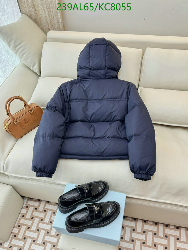 Down jacket Women-Celine Code: KC8055 $: 239USD