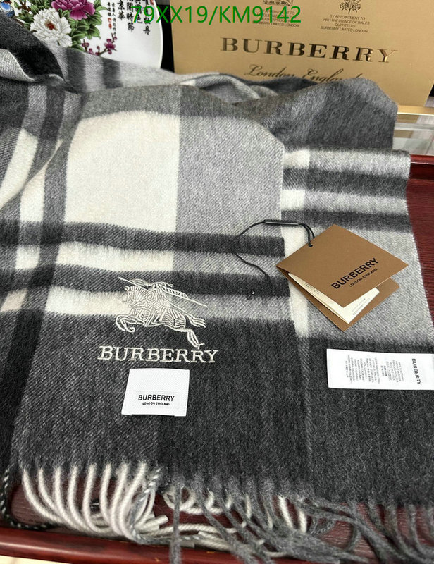 Scarf-Burberry Code: KM9142 $: 79USD