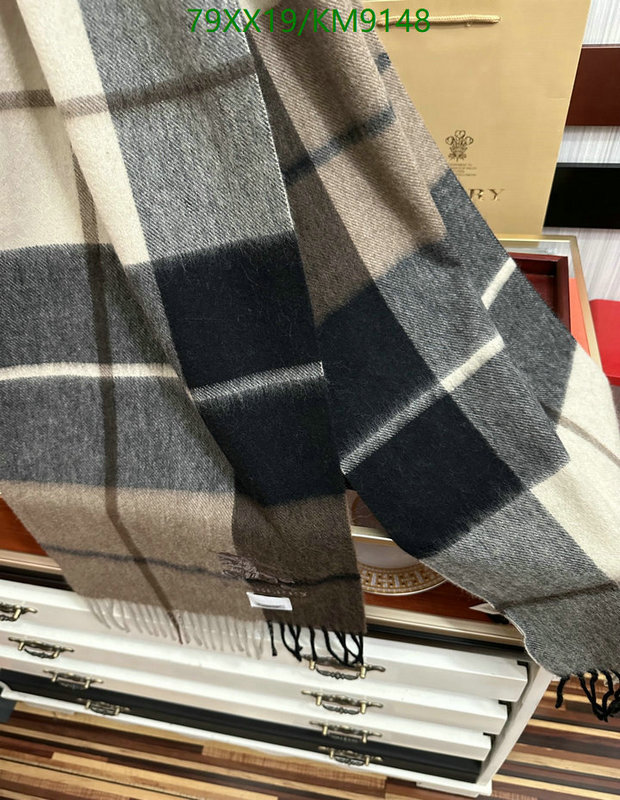 Scarf-Burberry Code: KM9148 $: 79USD