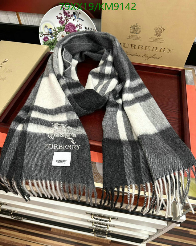 Scarf-Burberry Code: KM9142 $: 79USD