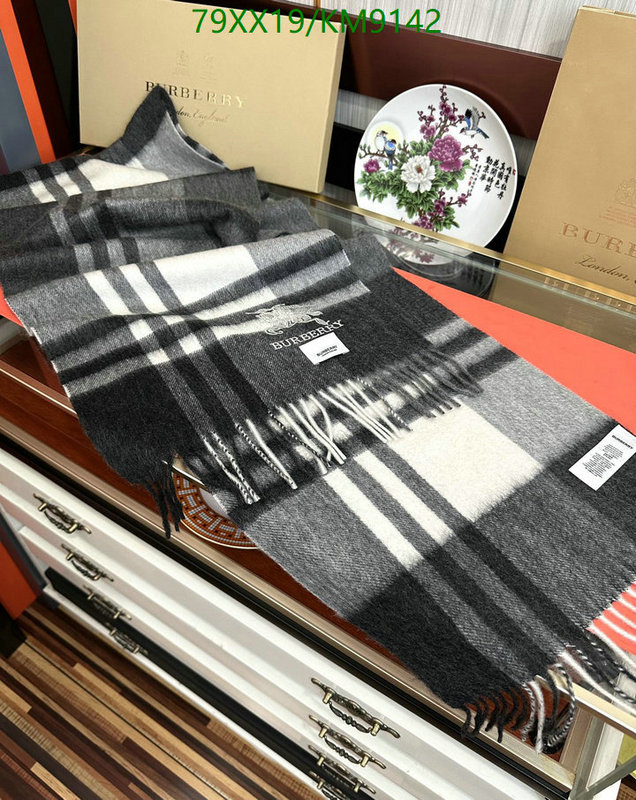 Scarf-Burberry Code: KM9142 $: 79USD