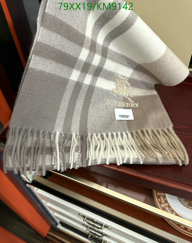 Scarf-Burberry Code: KM9142 $: 79USD