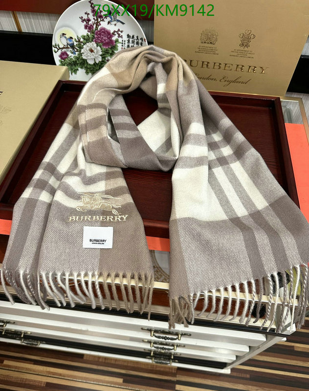 Scarf-Burberry Code: KM9142 $: 79USD