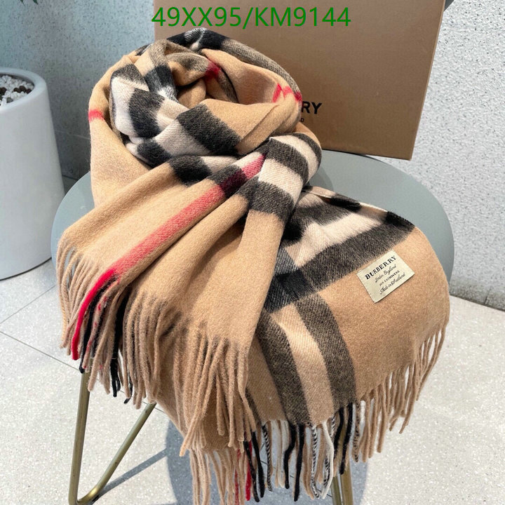 Scarf-Burberry Code: KM9144 $: 49USD