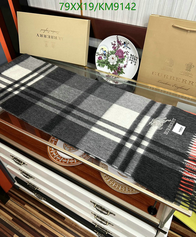 Scarf-Burberry Code: KM9142 $: 79USD