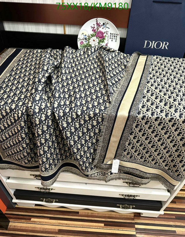 Scarf-Dior Code: KM9180 $: 75USD