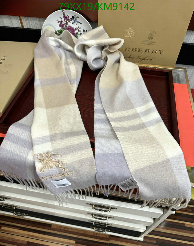 Scarf-Burberry Code: KM9142 $: 79USD